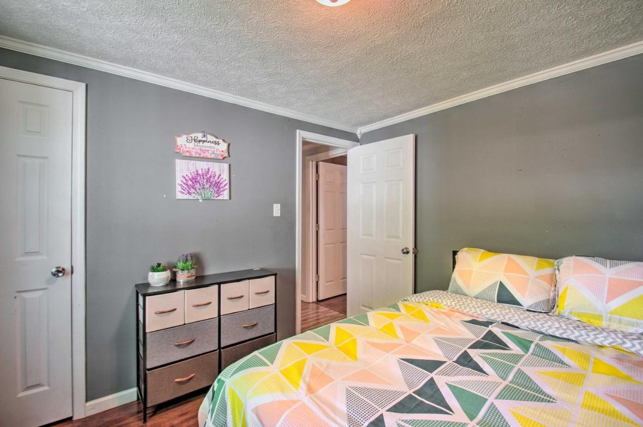 Dog-Friendly Fayetteville Home With Hot Tub! Экстерьер фото