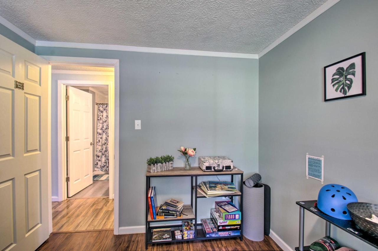 Dog-Friendly Fayetteville Home With Hot Tub! Экстерьер фото