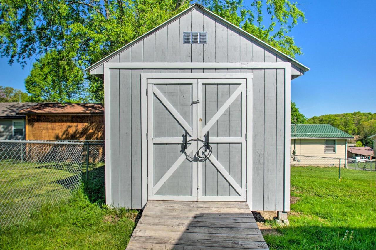 Dog-Friendly Fayetteville Home With Hot Tub! Экстерьер фото
